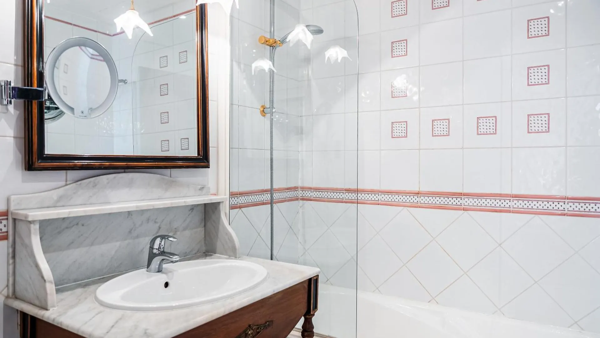 Maison Eugenie Hotel Paris