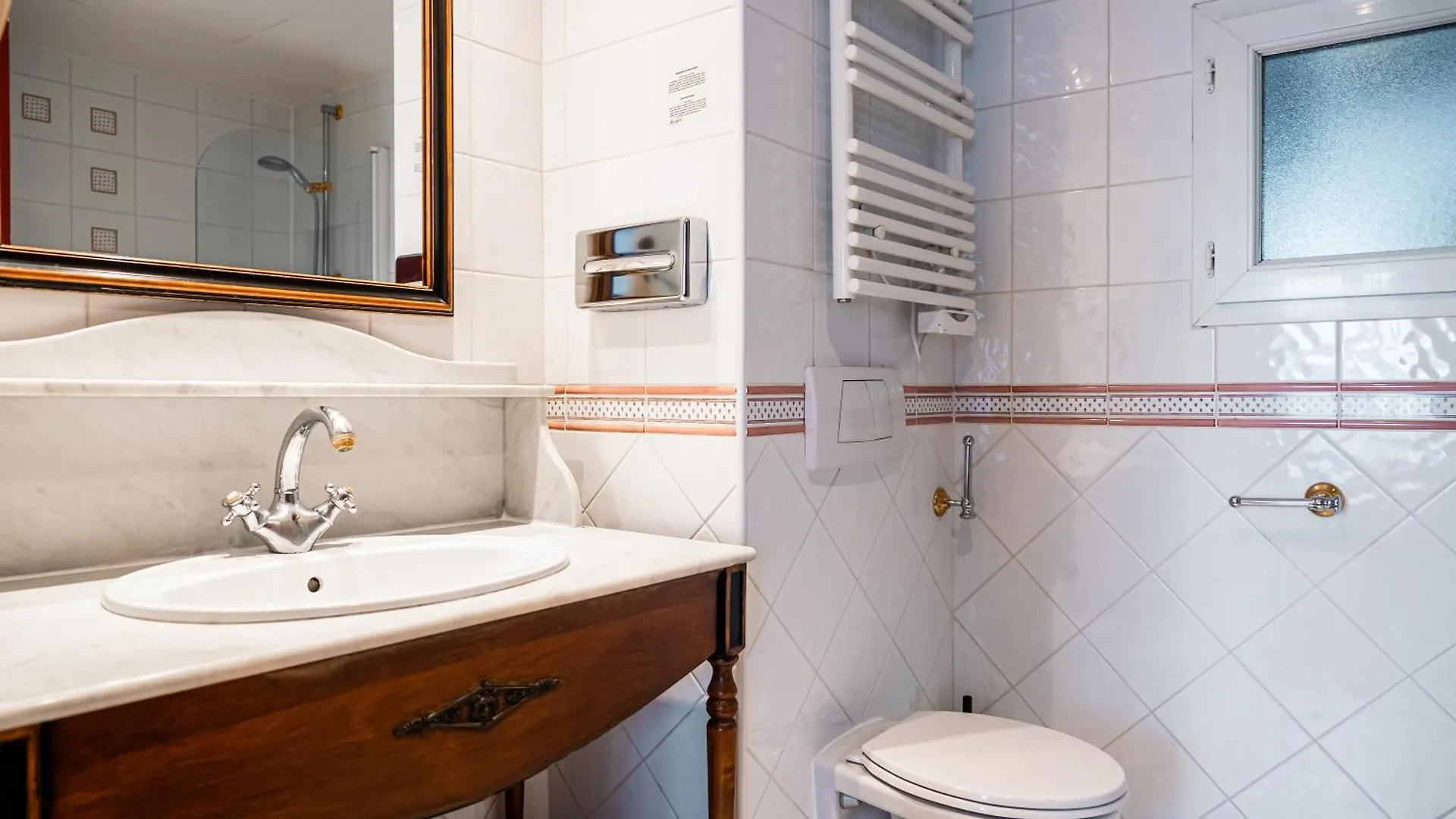 Hotel Maison Eugenie Paris