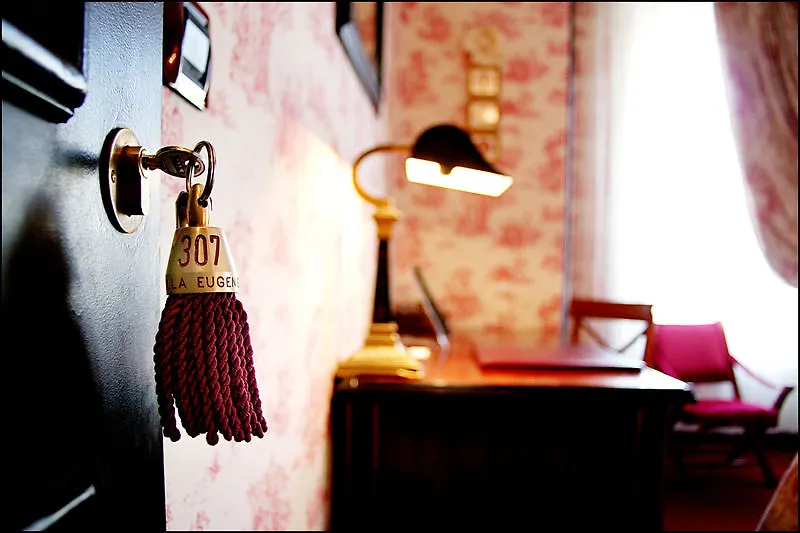 Hotell Maison Eugenie Paris