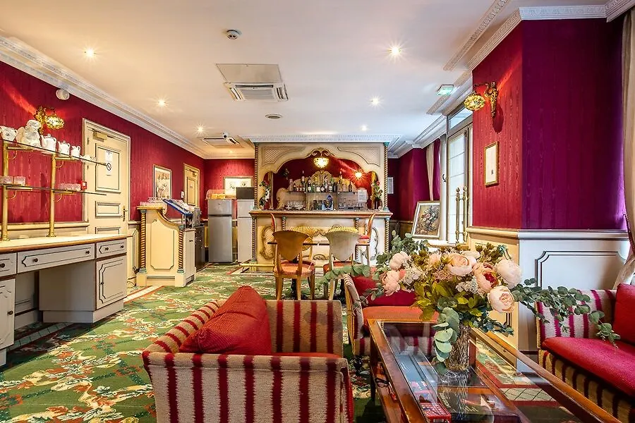 Maison Eugenie Hotell 4*